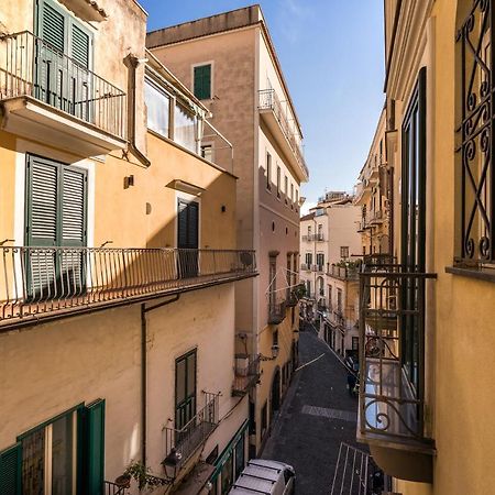 La Finestra Sul Corso Vila Amalfi Exterior foto