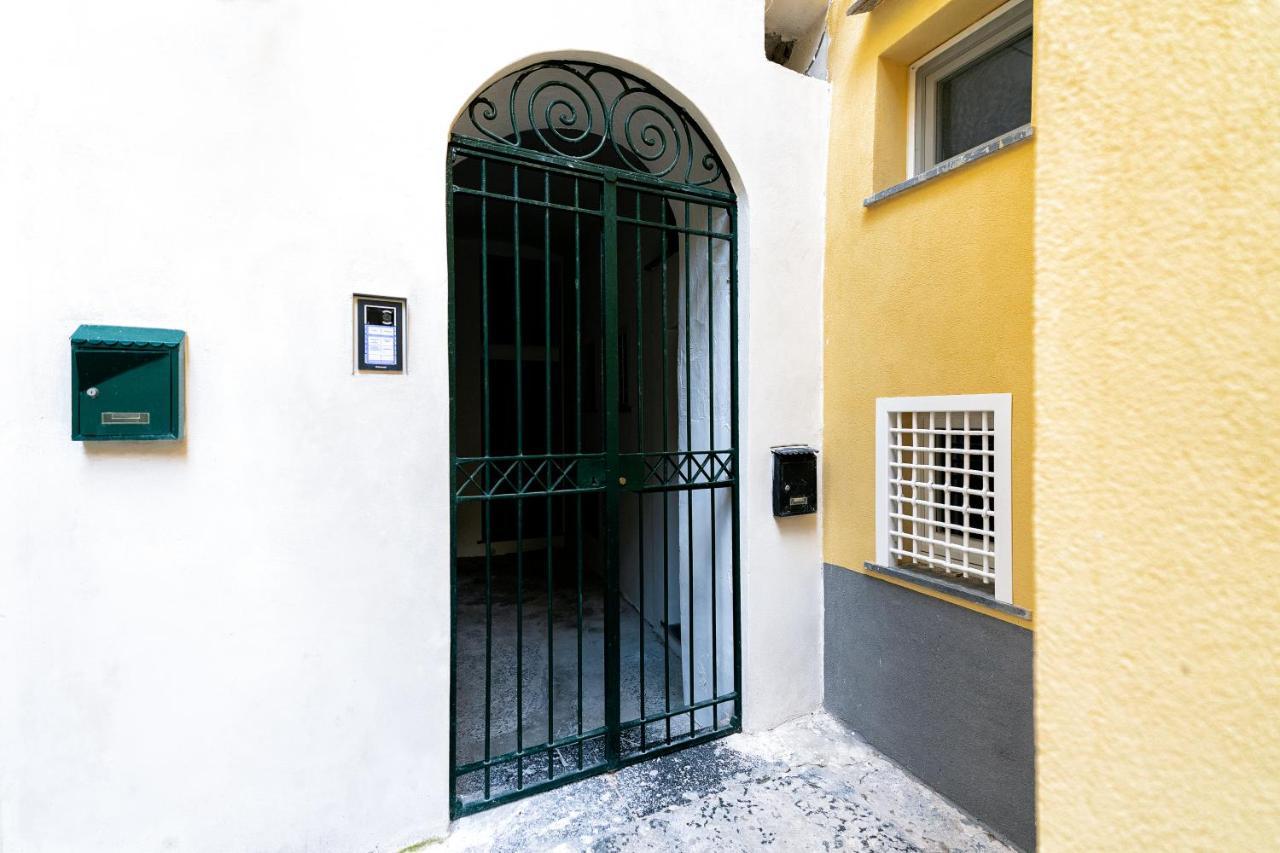 La Finestra Sul Corso Vila Amalfi Exterior foto