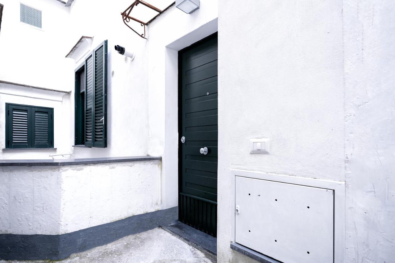 La Finestra Sul Corso Vila Amalfi Exterior foto